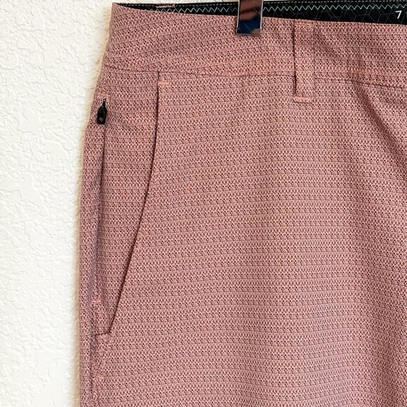 7Diamonds Stadium Performance Shorts Men's 36 Brick Red Stretch Golfcore Casual - Picture 3 of 9